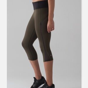 Lululemon Crop Leggings Olive Green and Black Size 4